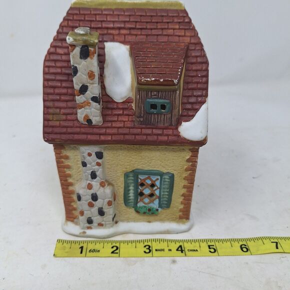 Vintage Longrich Ltd Christmas Village House Porcelain 7 Inch Painted Decoration - Picture 8 of 10